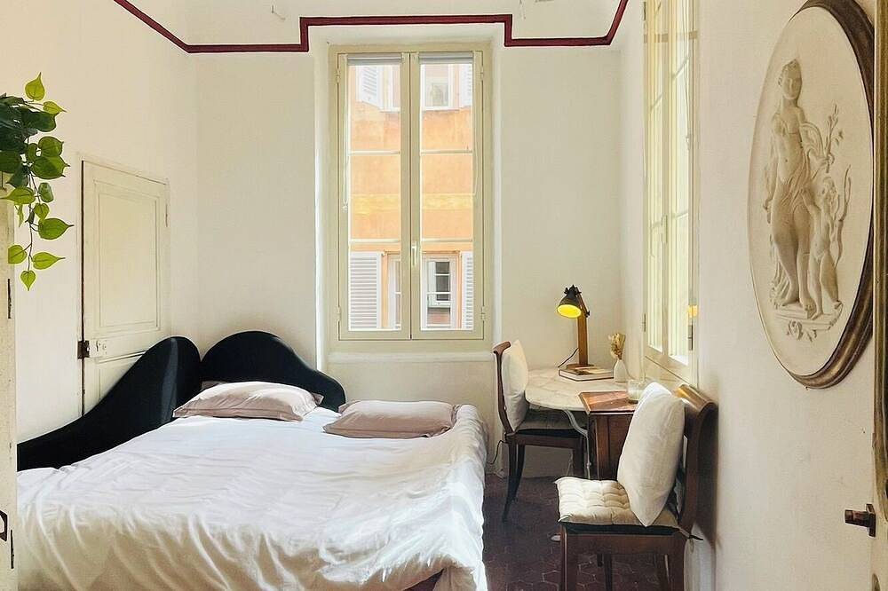 Private room in the Old Town, 2 minutes from the sea!  in Nizza, Nizza und Umgebung