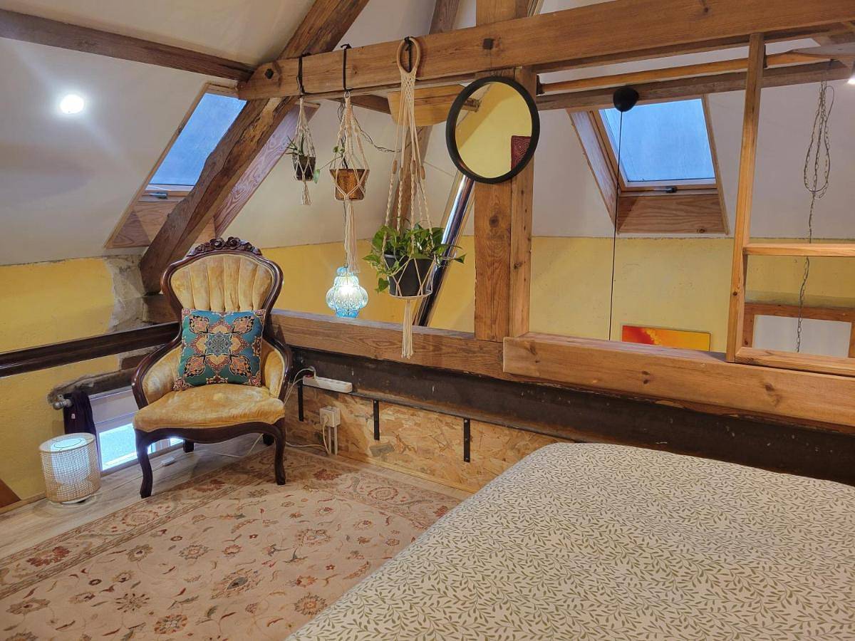 Appartement entier, Loft Apartment at Moulin Sage in Treignac, Région de Tulle