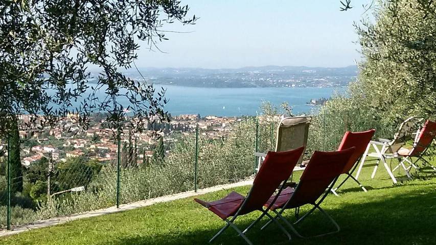 B&b for 2 people, with lake view, with pets in Lake Garda