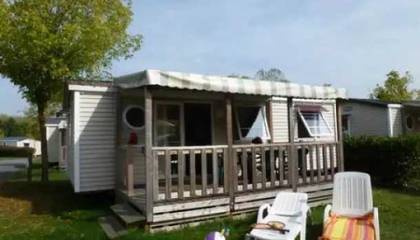 Camping pour 4 personnes, avec bassin pour enfant dans Centre-Val de Loire