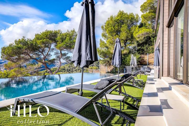 Location de vacances pour 14 personnes, avec Jacuzzi ainsi que Jardin et Piscine à Èze - 2