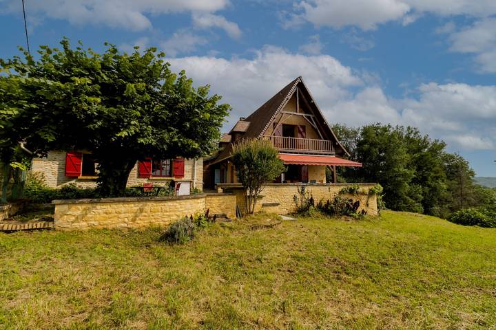 Ferienhaus für 6 Personen, mit Balkon und Garten