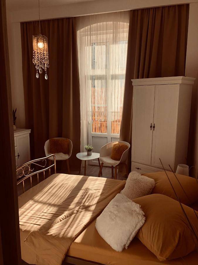 Ferienwohnung für 2 Personen, mit Balkon in Karlsbad