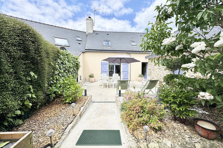 Ferienhaus für 6 Personen mit Terrasse in Pont-Scorff, Côte des Mégalithes
