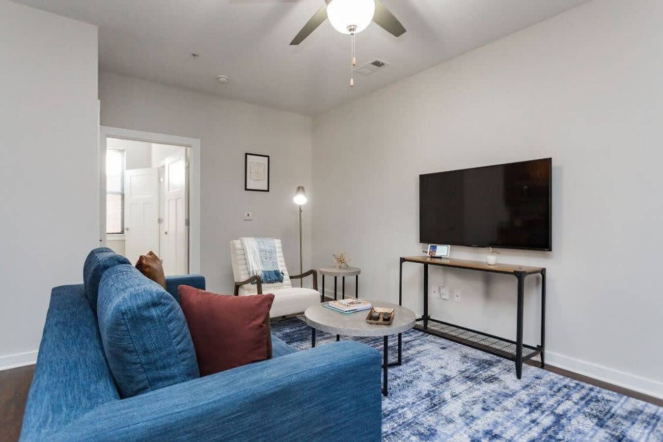 Appartamento intero, Cozysuites Music Row Spacious 1Br free parking 41 in Nashville, Tennessee