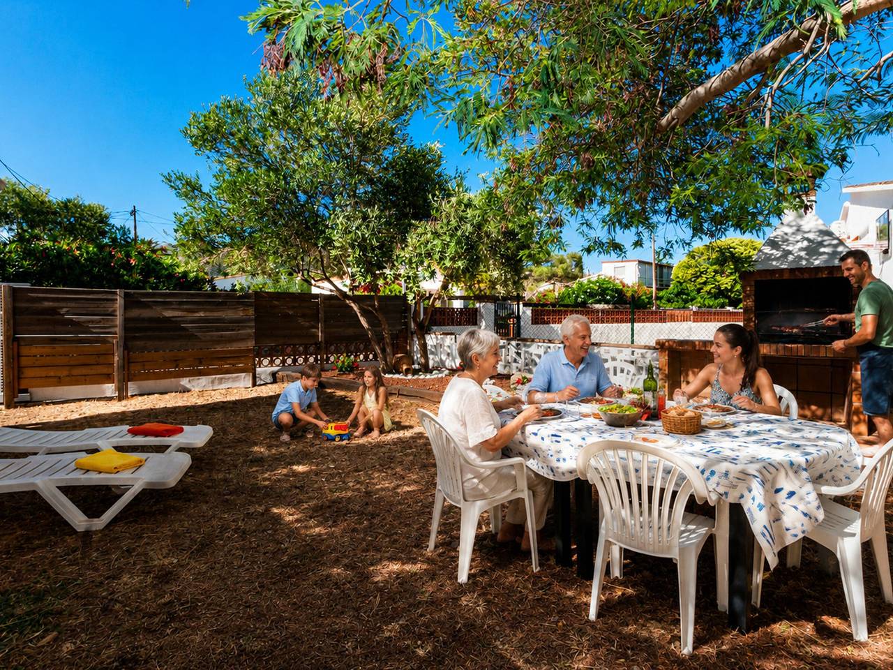 Appartement central à Roses pour 6 avec climatisation, terrasse, et équipements complets in El Mas Boscá, Roses