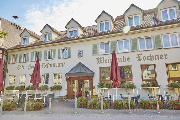 Hotel, mit Balkon und Balkon/Terrasse sowie Garten und Pool