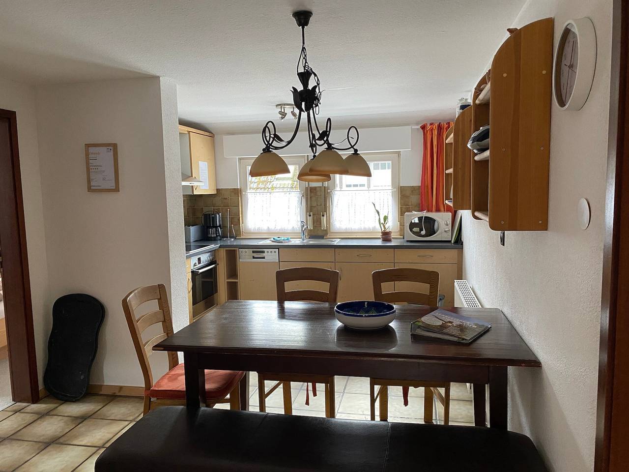 Ganze Wohnung, Apartment „Panorama“ mit Bergblick, Gemeinschaftsterrasse und Wlan in Lennestadt, Sauerland