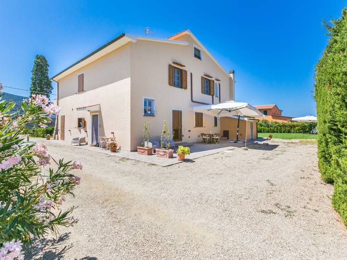 Ferienwohnung für 4 Personen, mit Terrasse und Garten in Castiglione della Pescaia