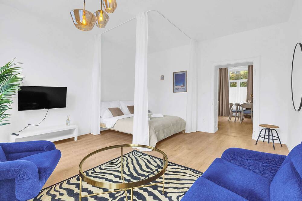 Entire apartment, Trendy Apartment in Centrum 2 in Bratislava, Bratislava region