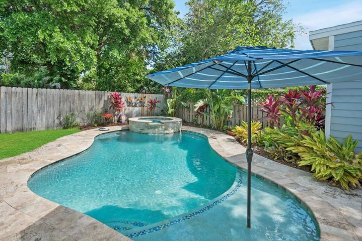 Vacation rental for 6 people, with yard and balcony, kid friendly in St. Augustine