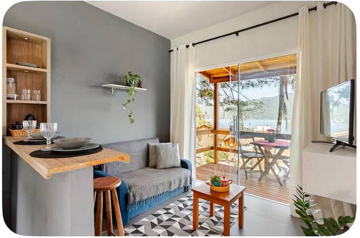 Casas e apartamentos de temporada para 3 pessoas, com vista para o lago e vista e ainda balcão em Praia Mole