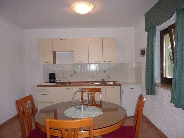 Ganze Wohnung, One bedroom apartment with large terrace and garden view in Funtana, Vrsar-Funtana
