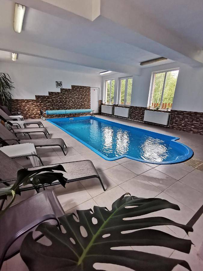 Dom gościnny dla 2 osób, z basen i ogród oraz sauna i jacuzzi w Kluż-Napoka