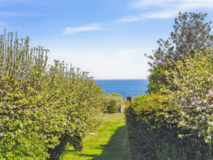 Ferieleilighet for 4 personer, med Terrasse og Badebasseng på Bornholm