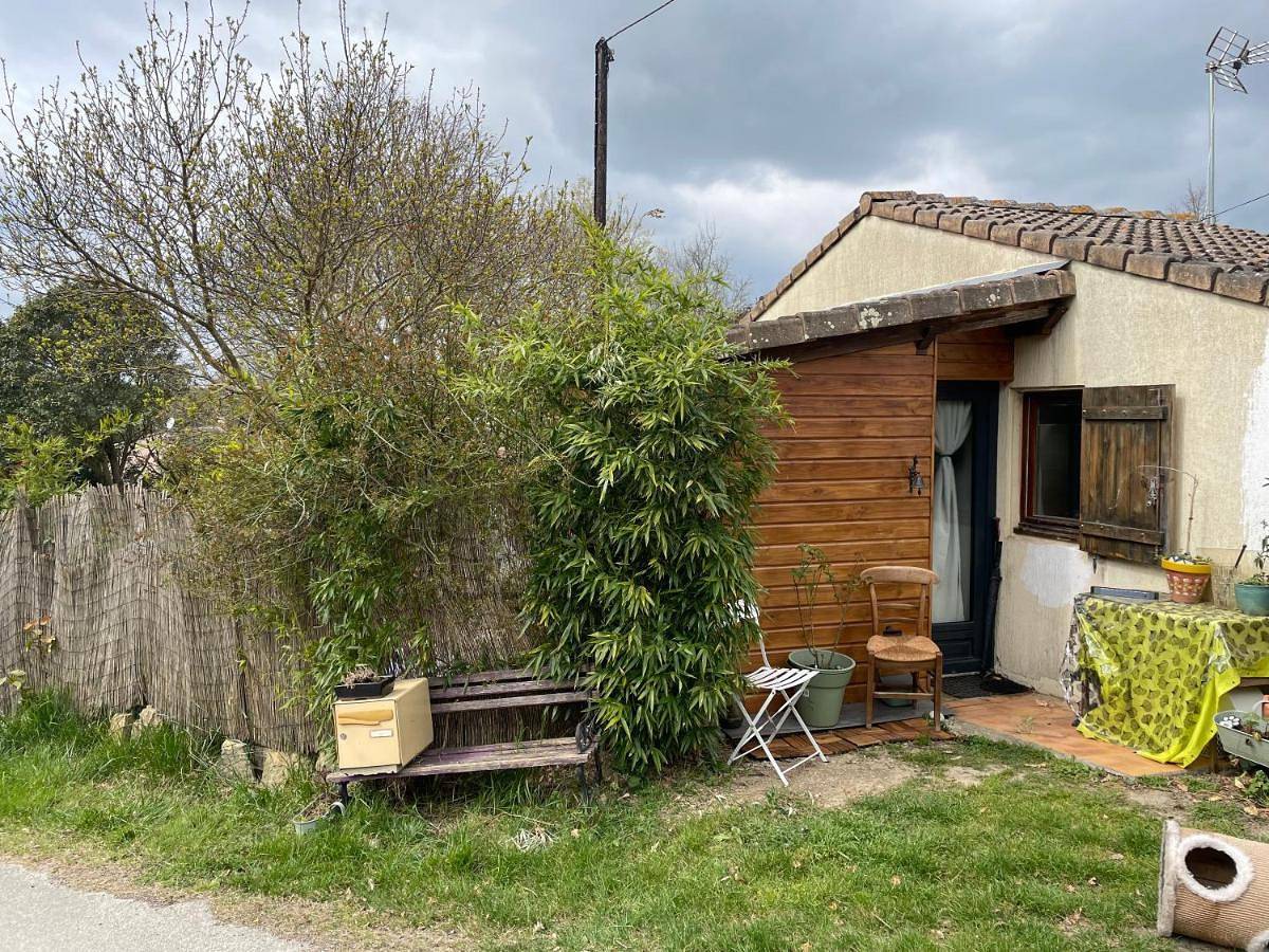 Maisonnette canal du midi in Montferrand, Région de Carcassonne