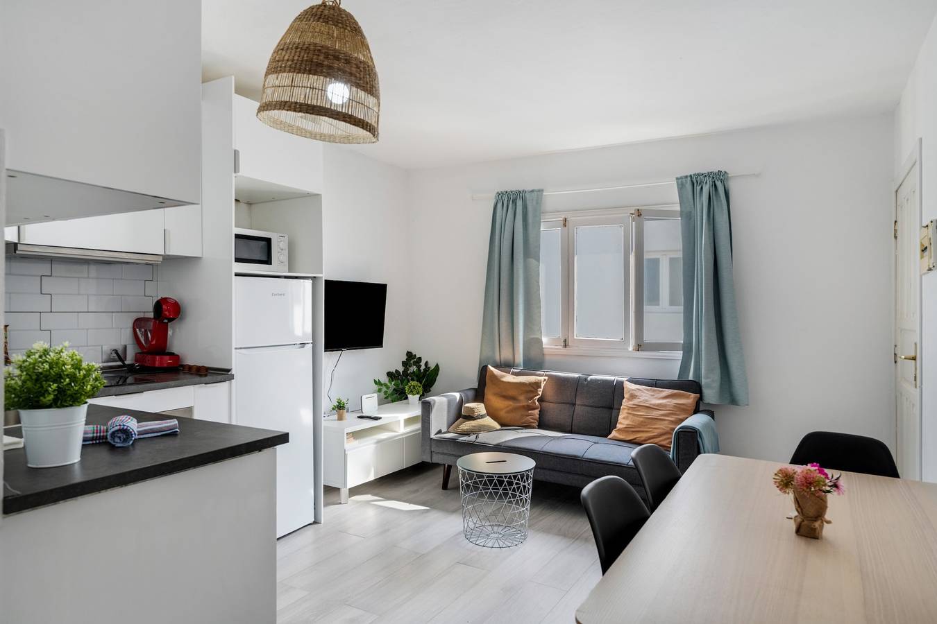 Ganze Wohnung, Ferienwohnung 'El Golfito' mit Meerblick, privater Terrasse und Wlan in El Golfo, Timanfaya