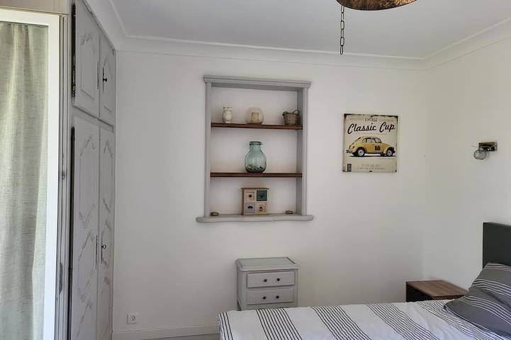 Location de vacances pour 7 personnes, avec jardin ainsi que piscine et terrasse à Saint-Cézaire-sur-Siagne - 4