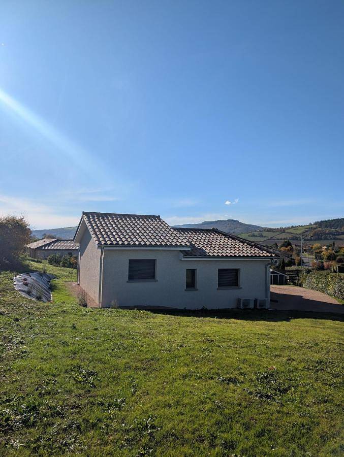 Location de vacances pour 6 personnes, avec jardin et vue, animaux acceptés à La Roche-Vineuse - 2