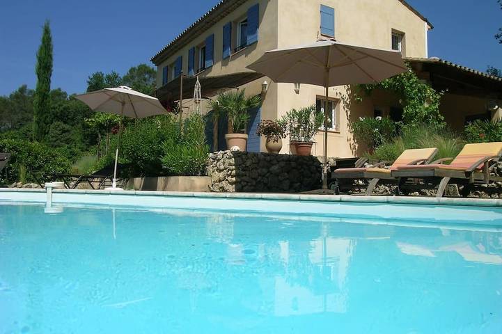 Chalet para 6 personas, con jacuzzi además de jardín y terraza - 1