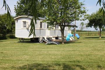 Gîte pour 5 personnes, avec jardin ainsi que piscine et balcon à Saint-Augustin-des-Bois