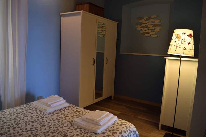 Entire apartment, The Sea In Front. Free parking. in Fezzano, Porto Venere Municipality