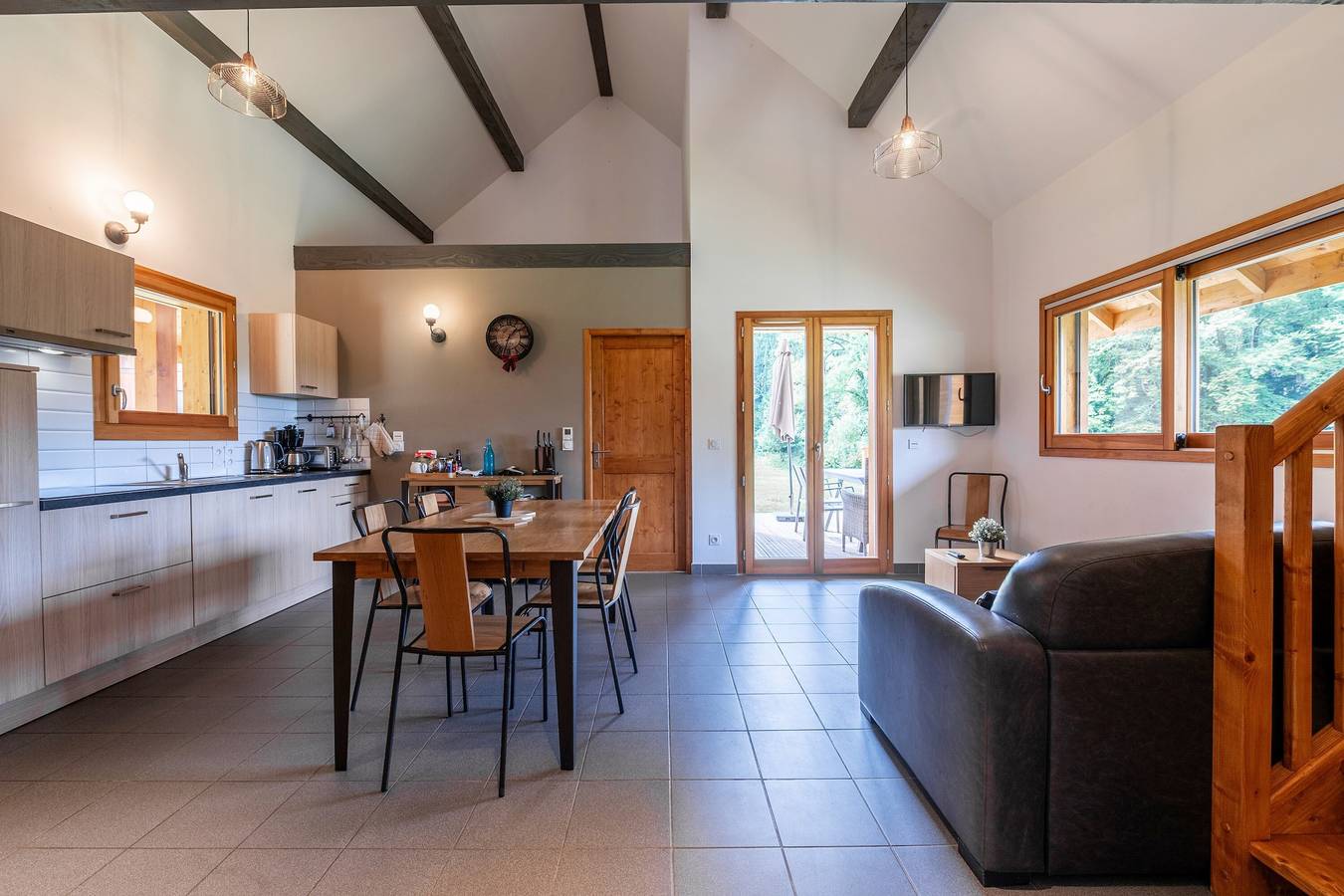Chalet Sambuy - Val De Tamié: Cozy Retreat for Up to 10 Guests in Seythenex, Parc naturel régional du Massif des Bauges