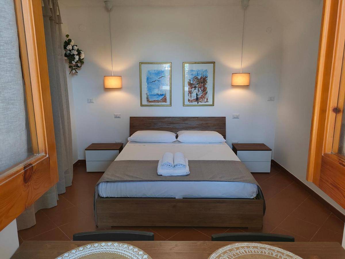 Double Room with Private Bathroom in Cozze, Mola di Bari