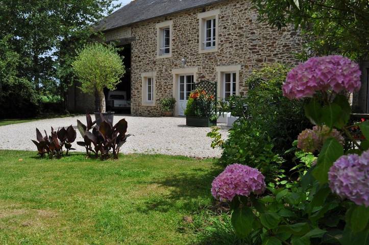 Gîte pour 5 personnes, avec vue et jardin, adapté aux familles à La Folie (Calvados)