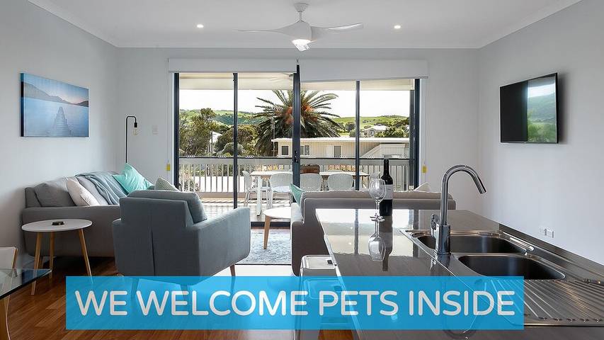 Holiday home for 8 people, with garden and balcony in Port Elliot