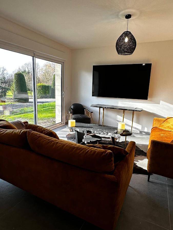 Location de vacances pour 9 personnes, avec jardin et vue à Les Attaques - 4