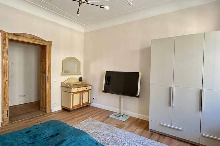 Entire apartment, 3-room, 1 living- 2 bedrooms in Fürth, Franconia
