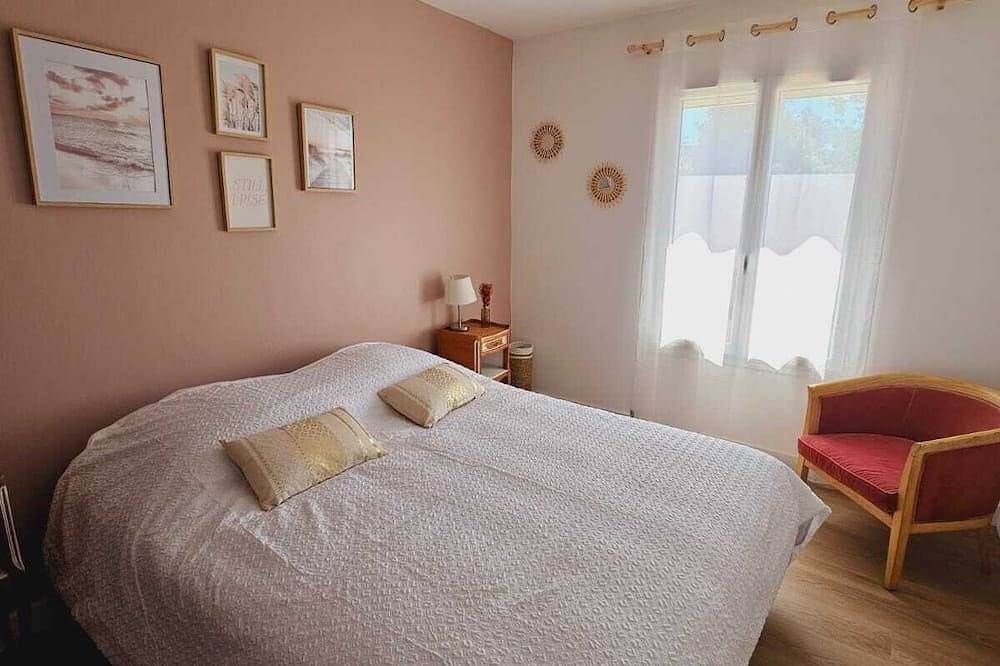 Maison De Vacances Renovee 2024 -Proche De La Rochelle - Ile De Re - Velodysee in Dompierre-sur-Mer, Région de La Rochelle