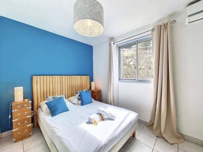 Location de vacances pour 4 personnes dans Saint-Gilles les Bains