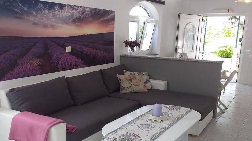 Ferienwohnung für 4 Personen, mit Terrasse, mit Haustier in Banjol