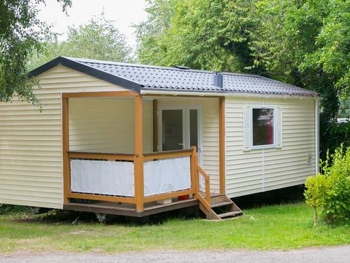 Camping pour 4 personnes, avec terrasse et piscine, animaux acceptés à Bénodet