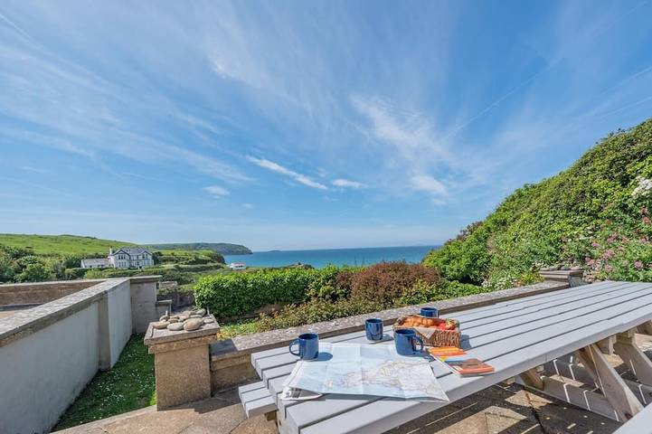 Cottage for 8 people, with pets in Little Haven