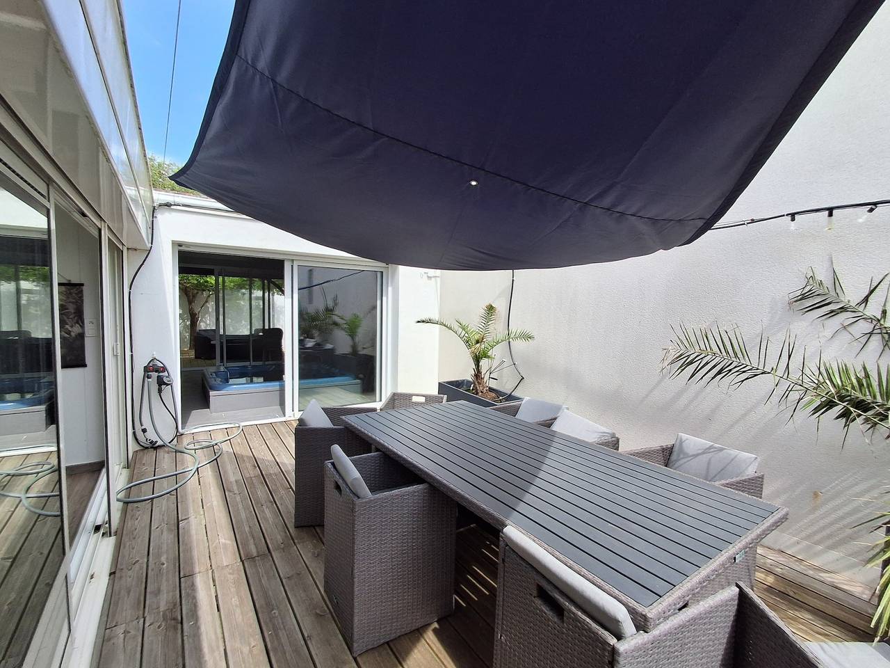 La Villa du Bonheur – private terrace and jacuzzi! in L'Aiguillon-la-Presqu'île, Vendée