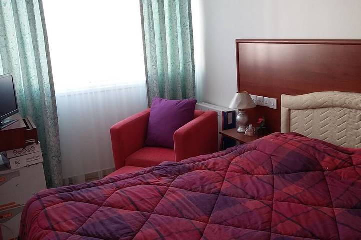 Ferienwohnung für 8 Personen, mit Sauna und Balkon sowie Pool und Garten in Nordzypern