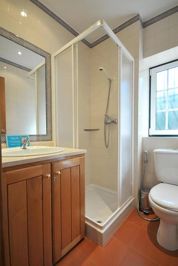 Location de vacances pour 11 personnes, avec jardin ainsi que piscine et vue dans Vilar de Mouros - 2