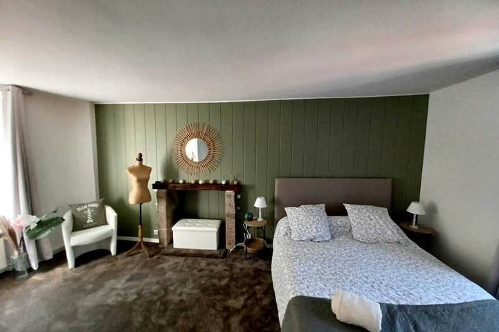 Location de vacances pour 6 personnes, avec jardin et terrasse à Lanvallay - 3