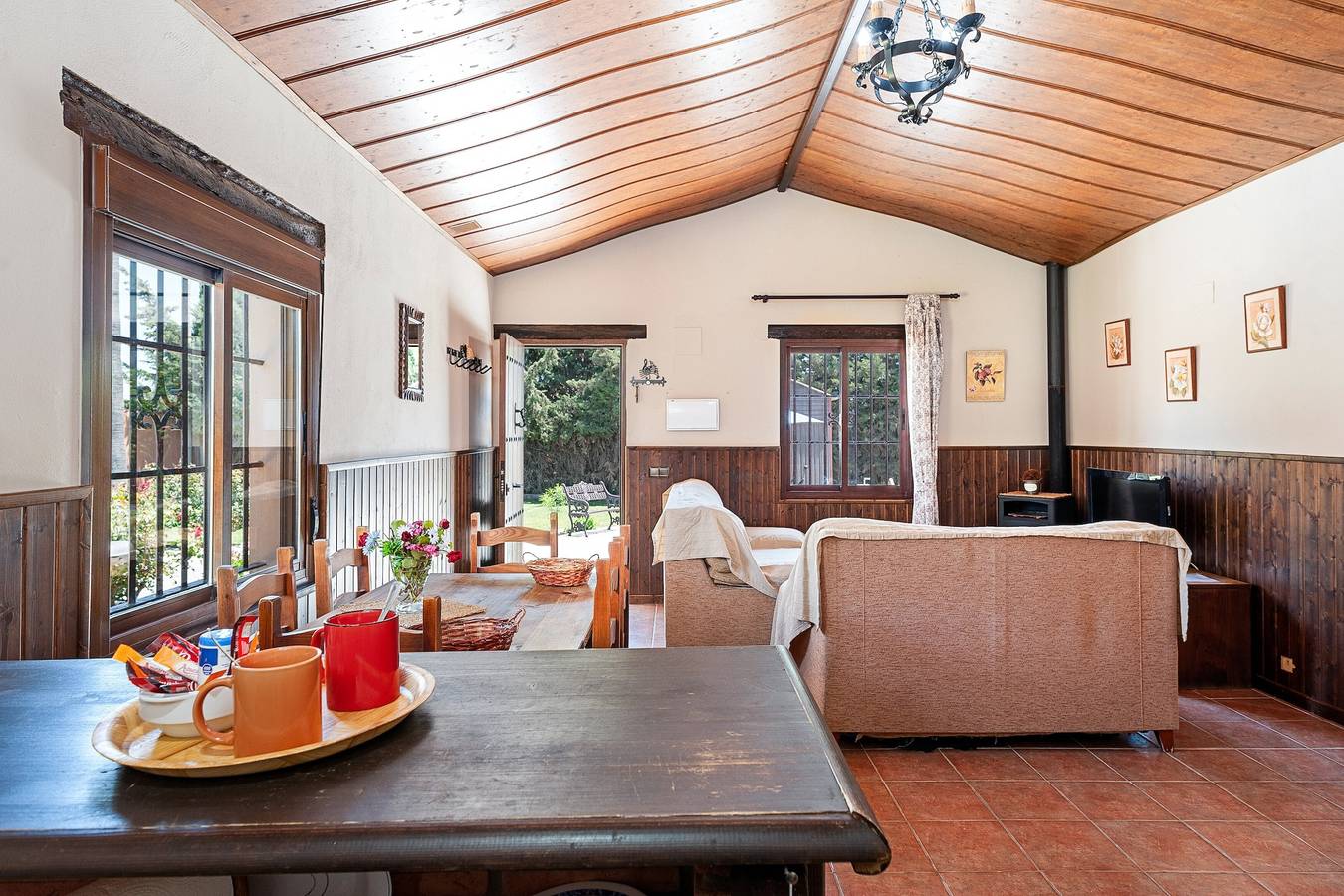 Fantástica casa de campo "Villa Lina" con gran piscina, terraza, jardín y Wi-Fi in Pago del Humo, Chiclana de la Frontera