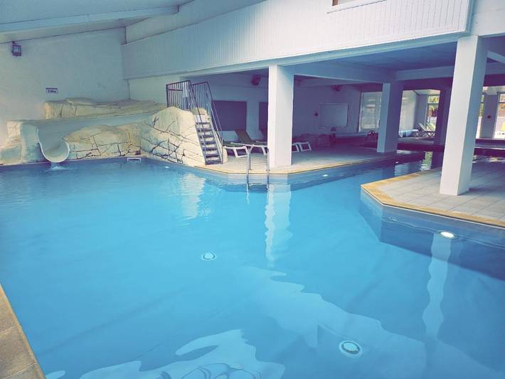 Camping pour 6 personnes, avec sauna ainsi que jardin et piscine, animaux acceptés à Saint-Denis-d'Oléron