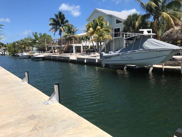 Vacation rental for 8 people, with terrace and yard in Big Pine Key