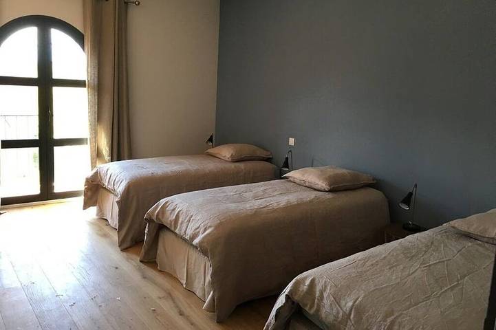 Gîte pour 12 personnes, avec jardin à Ortaffa - 3