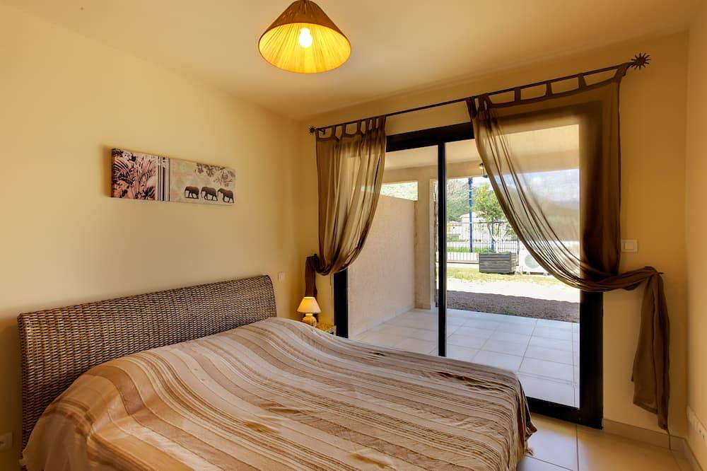 Villa 2 in Sagone 4 bedrooms 140 m2, all comfort 5 minutes from the sea in Sagone, Vico