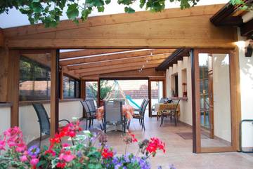 Gîte pour 10 personnes, avec jardin et piscine ainsi que bassin pour enfant et vue à Cleebourg
