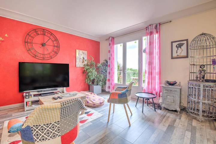 Location de vacances pour 7 personnes, avec piscine ainsi que balcon et jardin à Badefols-d'Ans - 3