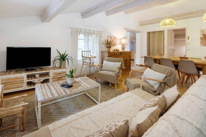 Gîte indipendente al Mas De La Rode nella foresta con spazio esterno privato e parcheggio in Saumane, Cevenne
