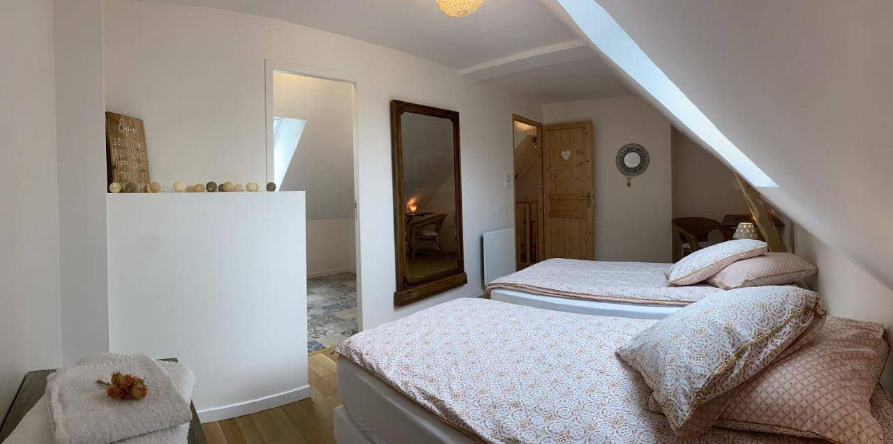 Two-Bedroom House in Les Rosiers-sur-Loire, Vallée de la Loire